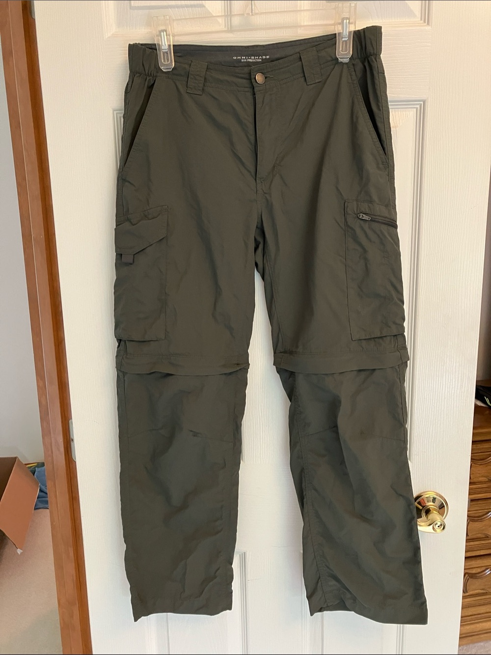 Men’s Olive Green Convertible Cargo Pants by Columbia Sportswear Compamy